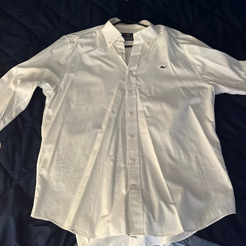 Vineyard Vines Dress Shirt. No Stains.